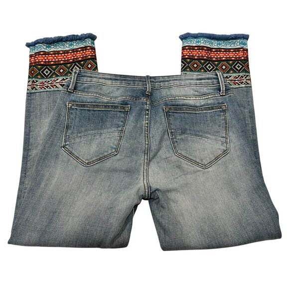Driftwood Colette Lightwash Embroidered Hem Jeans, Cropped, 27 - Picture 7 of 10